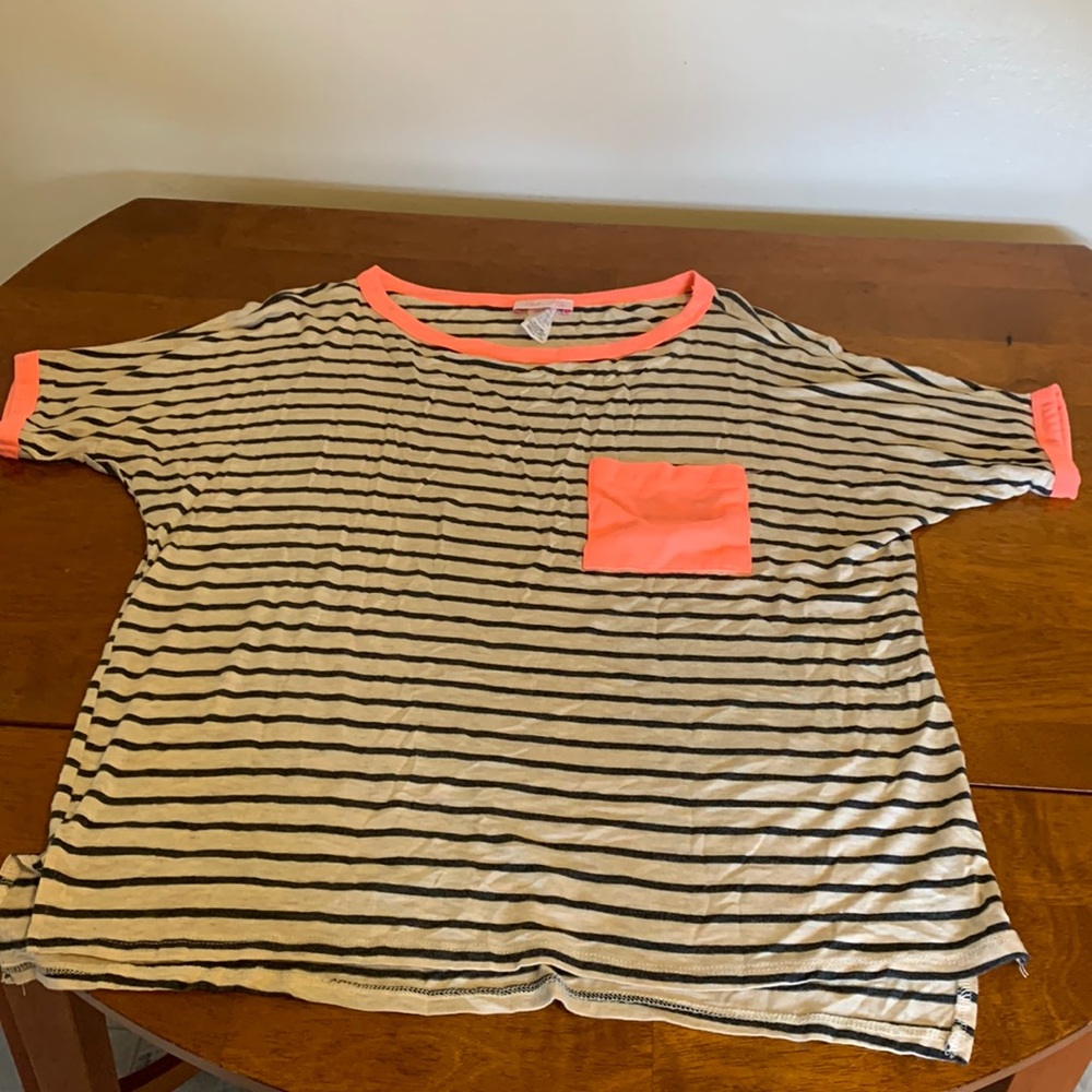 Pink Lily soft & comfortable tee